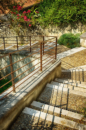 Aubeterre - V