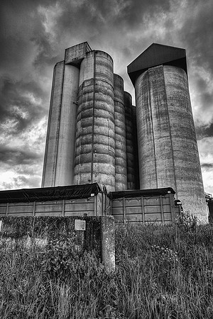 Grain Silo - Charmant