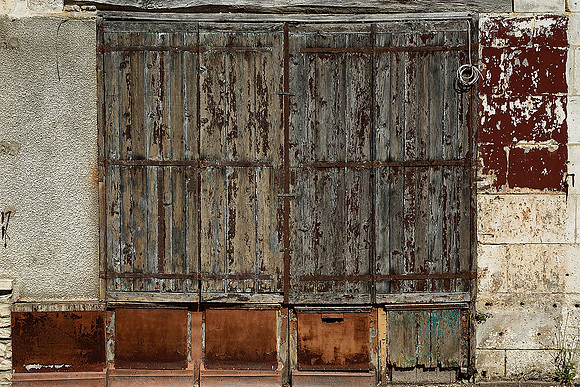Old Shutters - Mareuil
