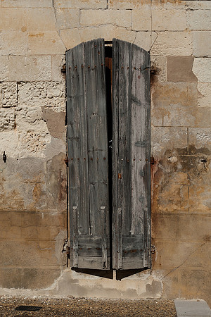Before: Shutters - Villamblard