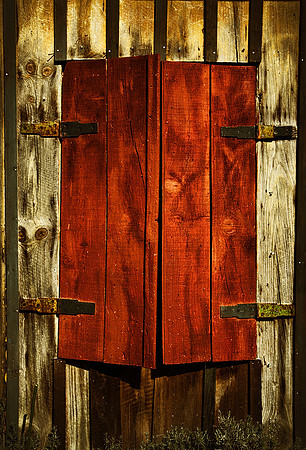 After: Red Shutter - Cap Ferret