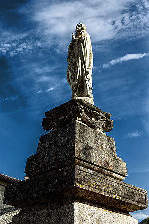 Statue at the Church - Villebois-Lavalette