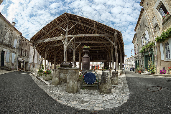 Les Halles II - Villebois-Lavalette