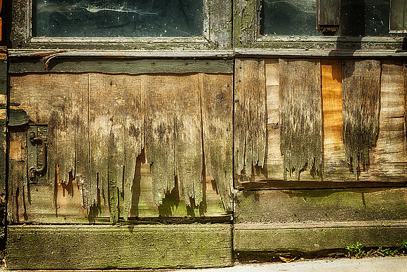 Old Doors - Bourdeilles