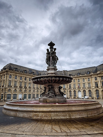 Fountain - Bordeaux
