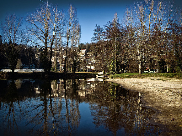 La Dronne River- Aubeterre